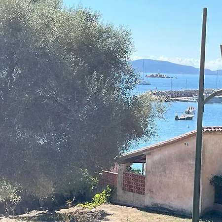 Maison 30 Metres De La Σπίτι διακοπών Serra-di-Ferro (Corsica)