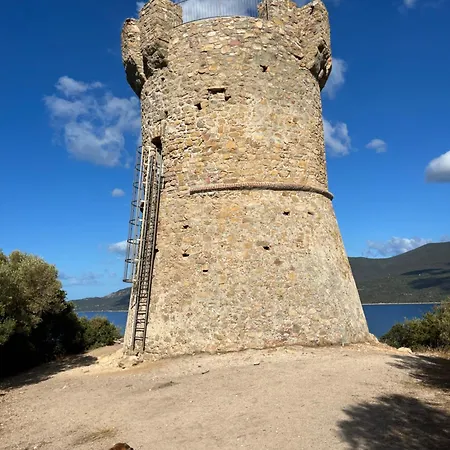 Maison 30 Metres De La Holiday home Serra-di-Ferro (Corsica)